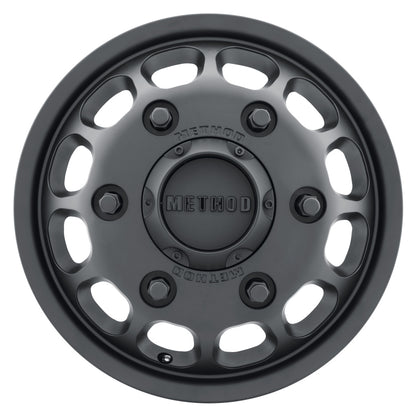 Method MR901 - FRONT 16x5.5 +117mm Offset 6x205 161.04mm CB Matte Black Wheel