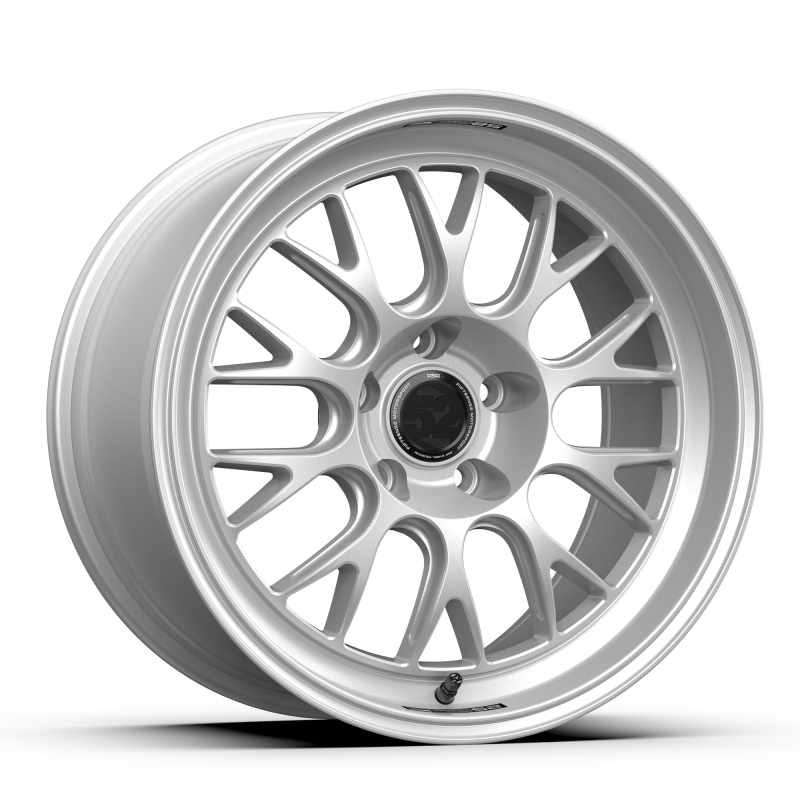 fifteen52 Holeshot RSR 20x10.5 5x112 35mm ET 66.56mm Center Bore Radiant Silver